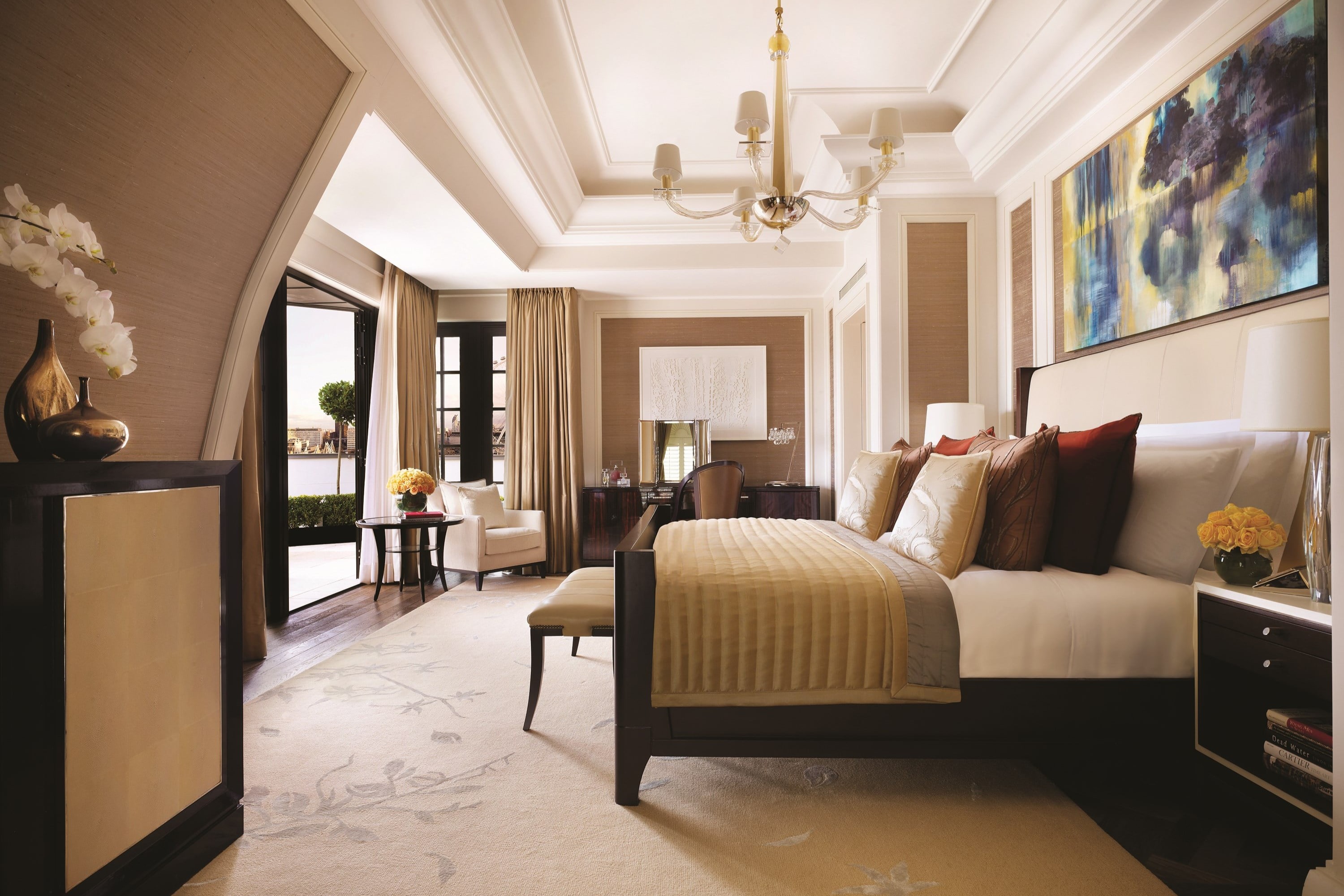 corinthia-london-royal-penthouse-master-bedroom