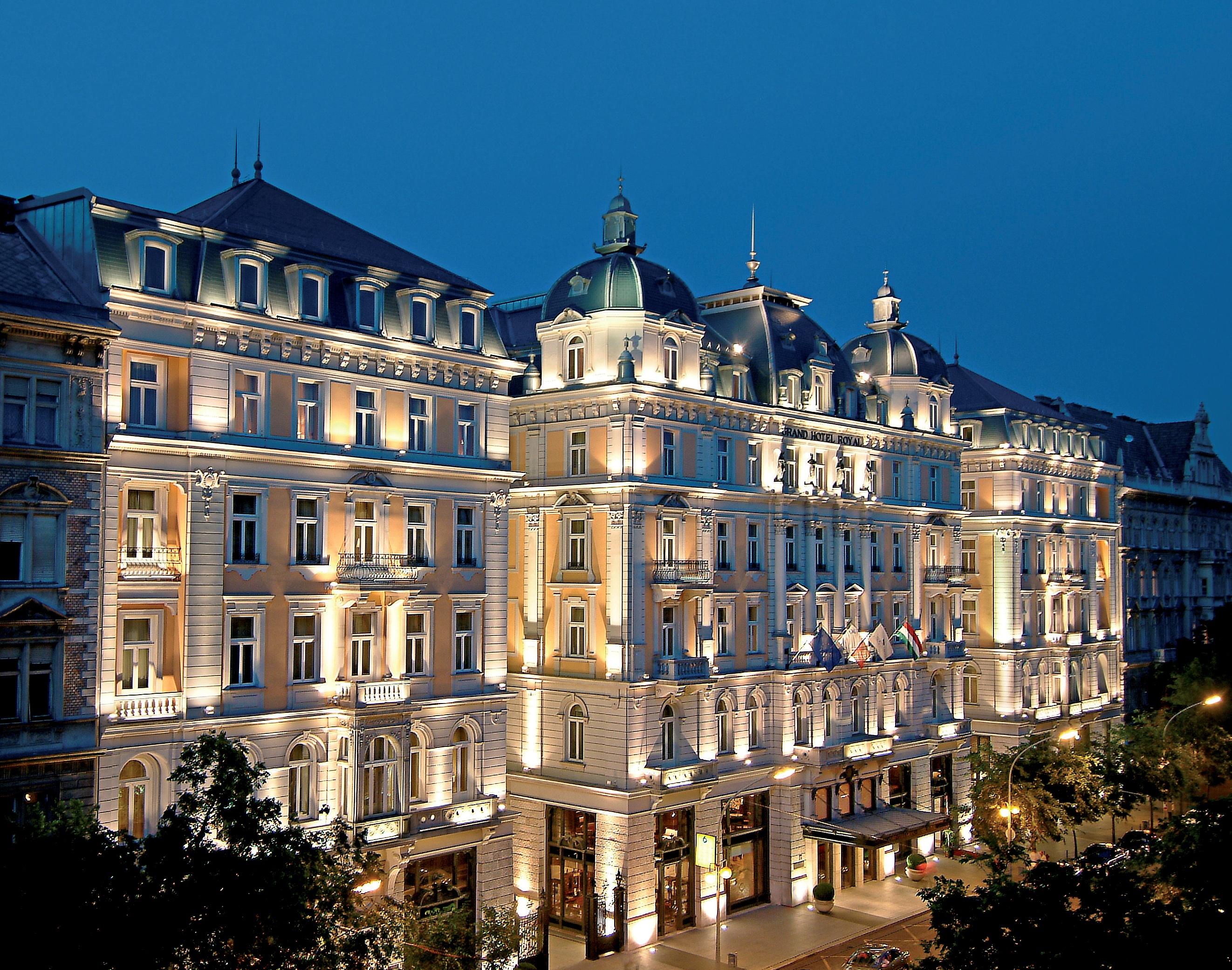 Corinthia Budapest exterior entrance hotel