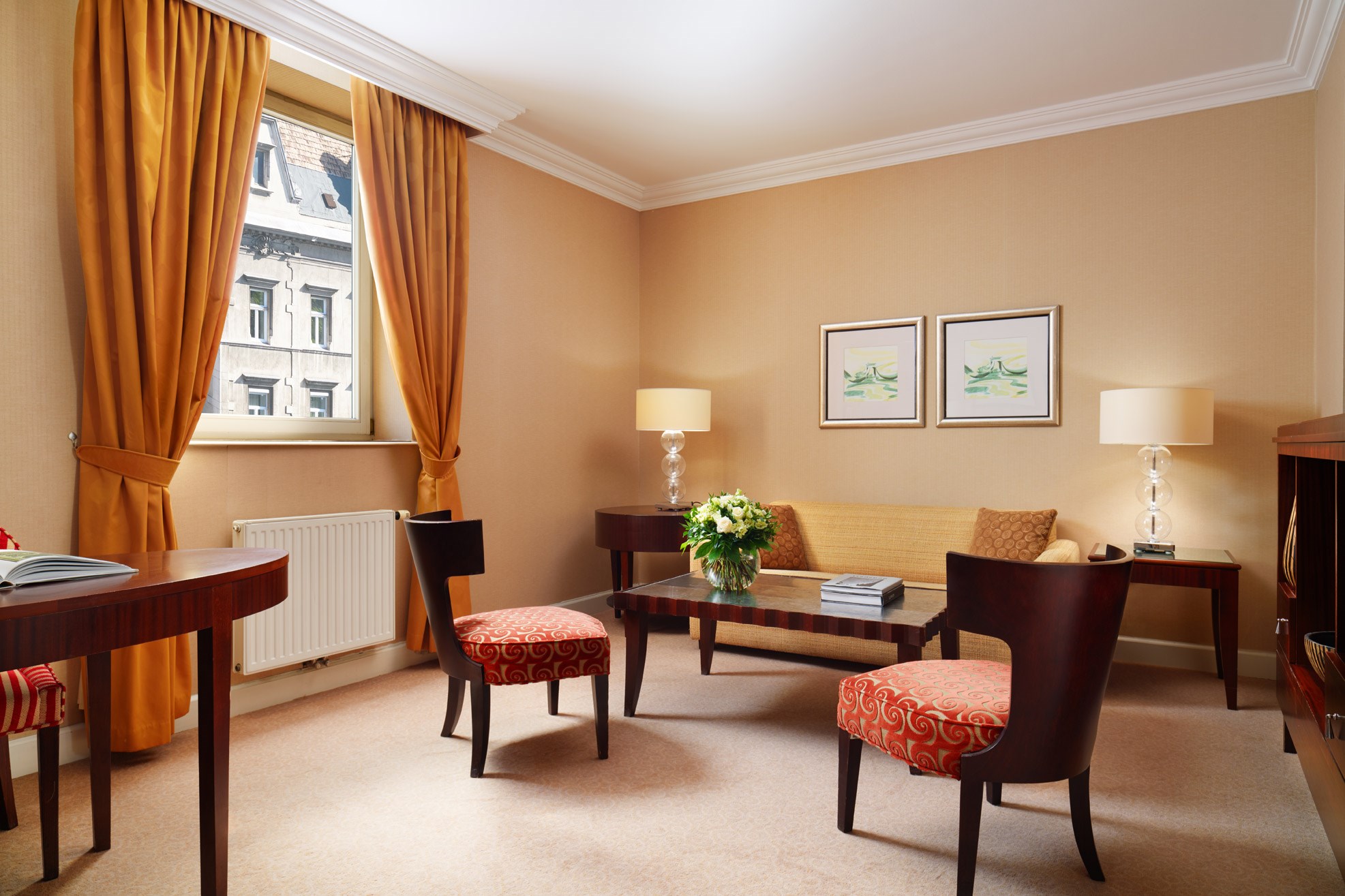 corinthia budapest junior suite living room