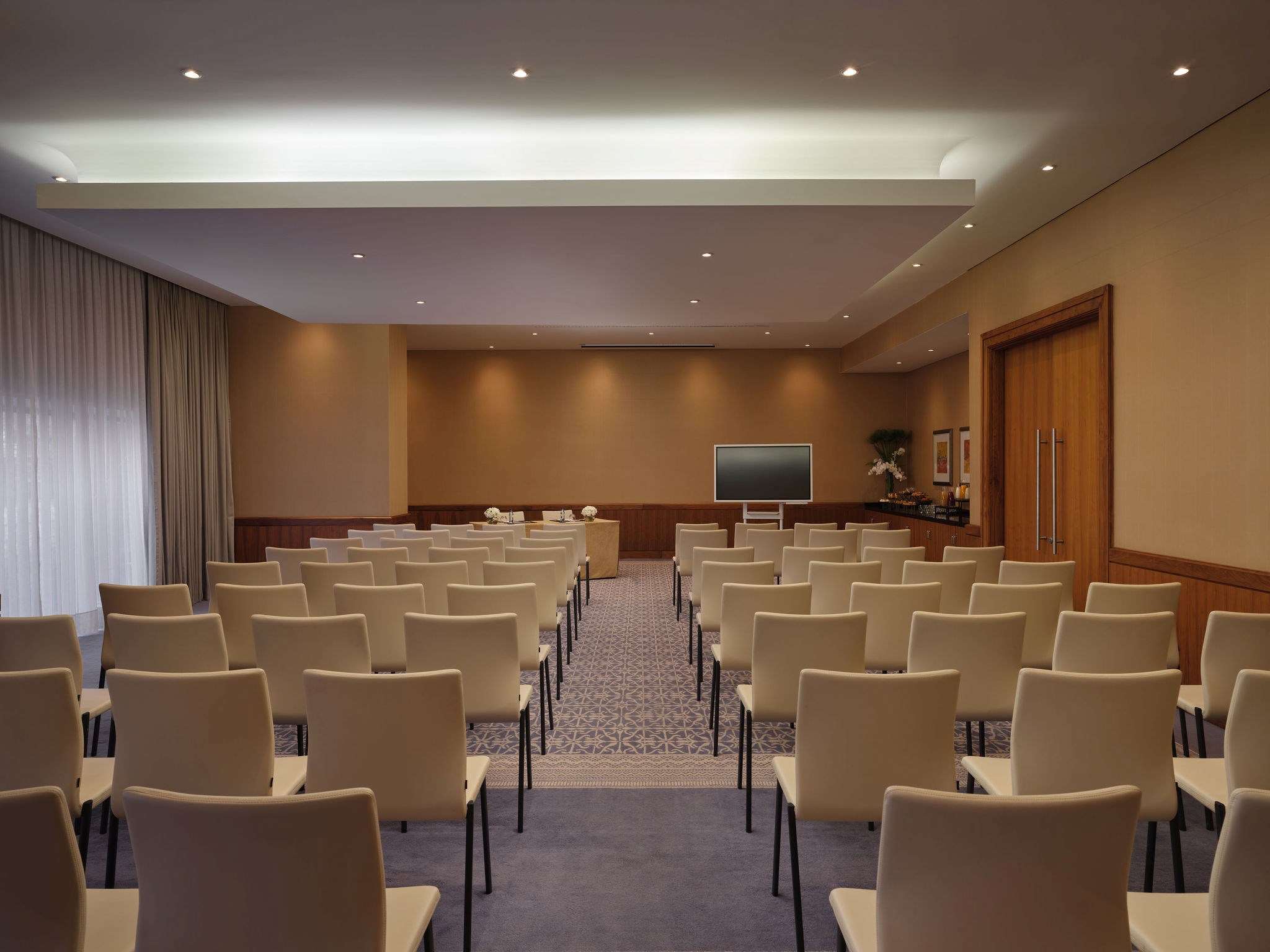 Corinthia-Lisbon-JadeI-II-Theatre-Setup