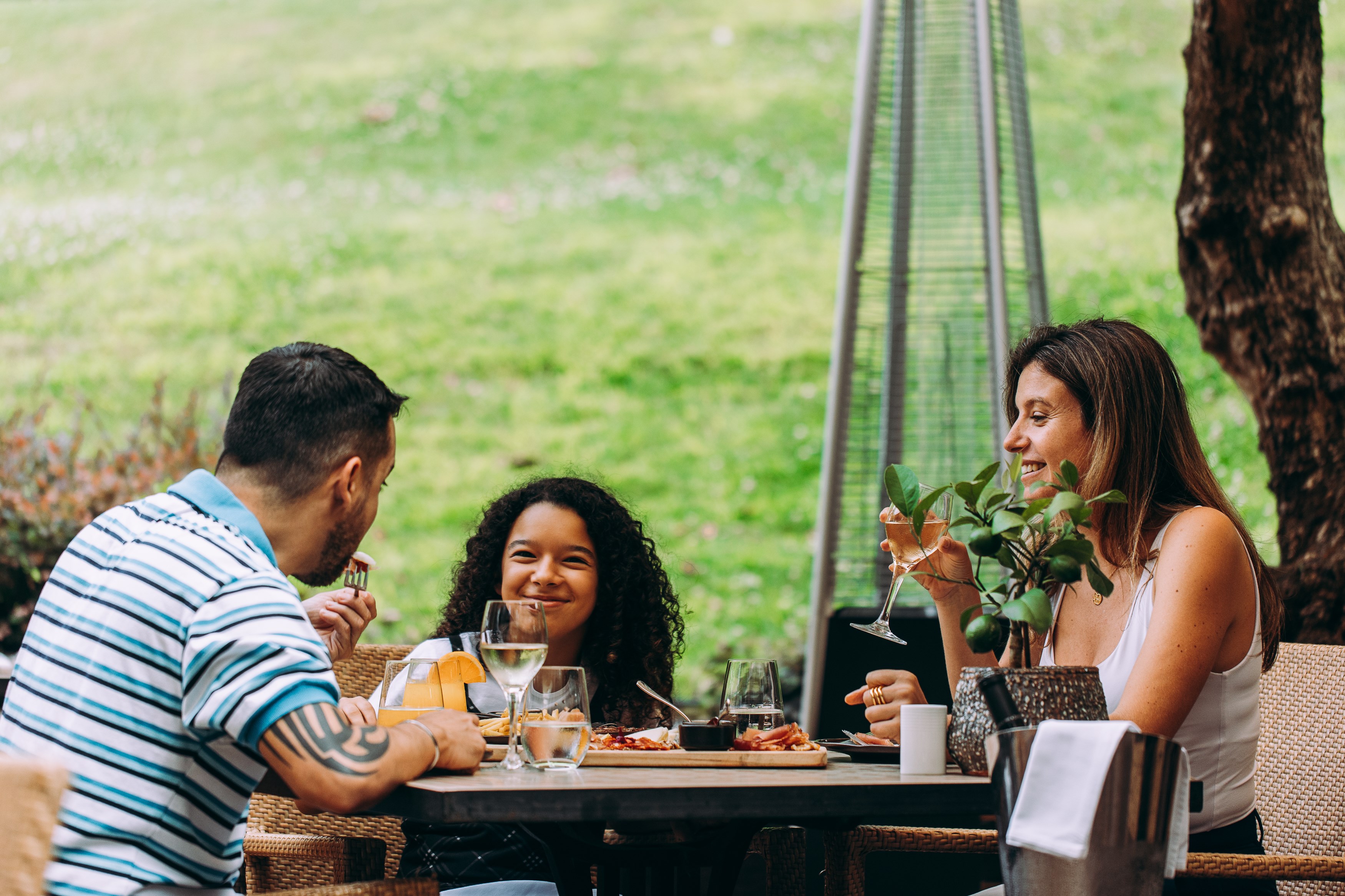 Corinthia-Lisbon-Olivae-Restaurant-Terrace-Lunch
