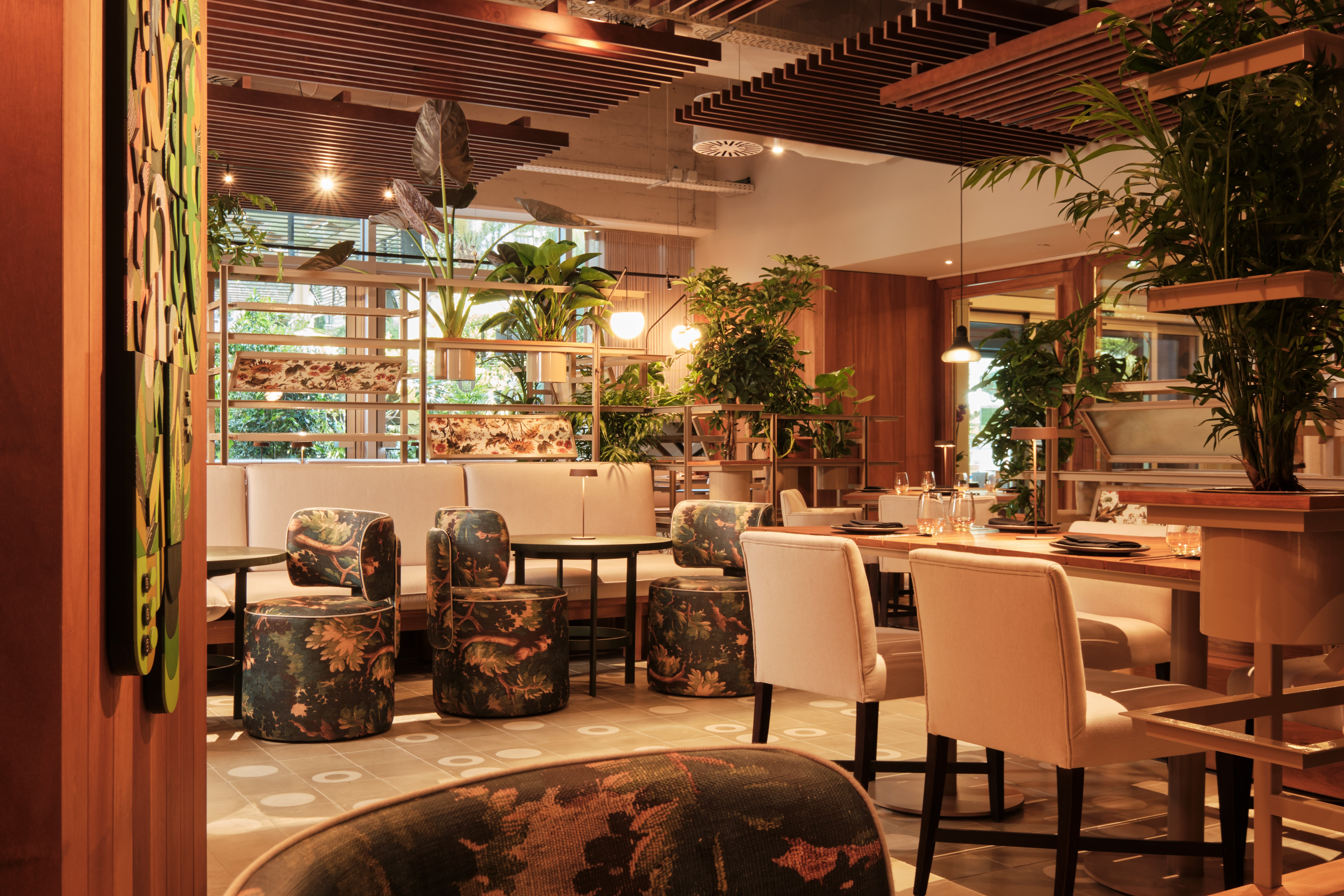 Corinthia-Lisbon-Soul-Garden-Restaurant-and-Bar-Indoor-Dining-Area-4