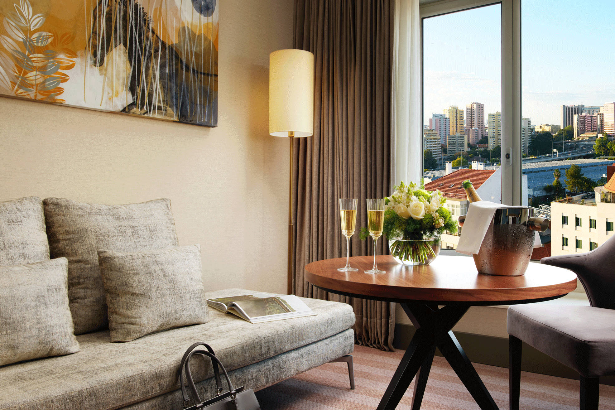 Corinthia-Lisbon-Rooms-and-Suites-Deluxe-Junior-Suite-9