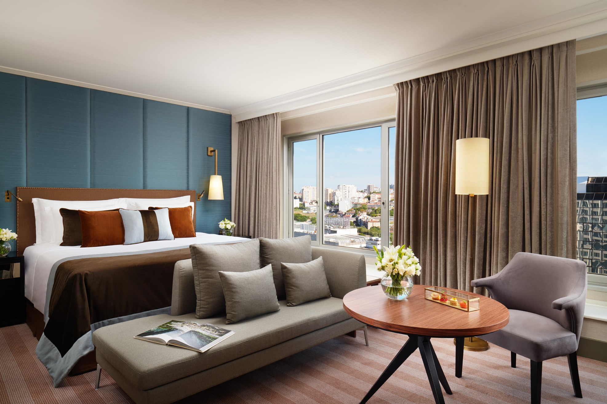 Corinthia-Lisbon-Rooms-and-Suites-Deluxe-Junior-Suite
