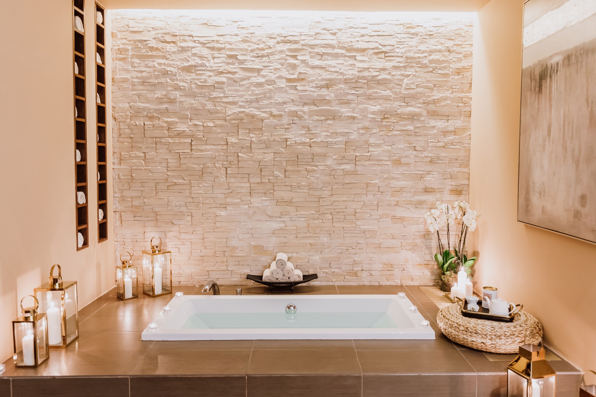 Corinthia-Lisbon-Spa-Hammam-Massage-Tub