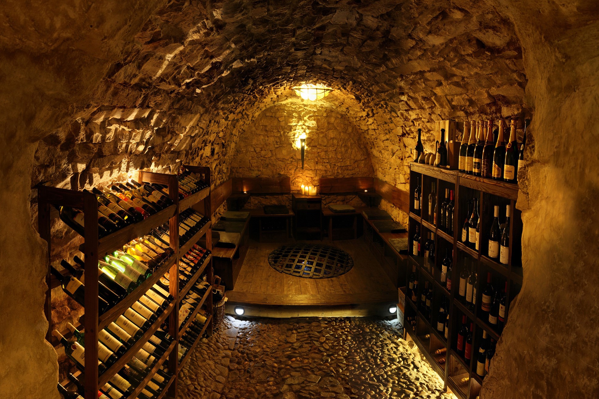 Chillingham castle подземная темница. Винный погребок - замок шенонсо. Винодельни 19 век. Cellar. Cellar.