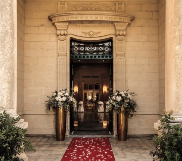 corinthia-palace-malta-villa-wedding-entrance