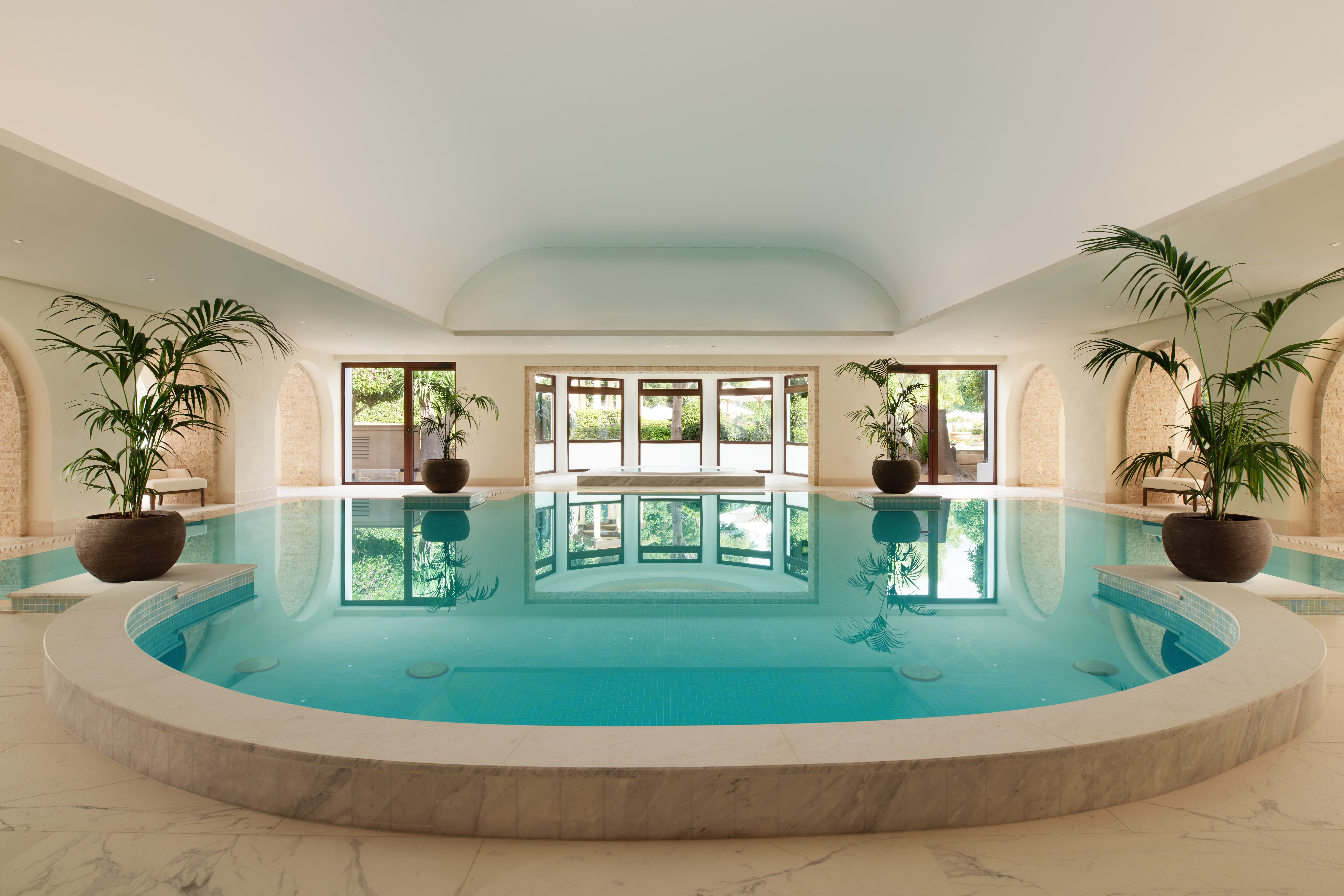 Corinthia-Palace-Spa-Indoor-Pool2