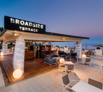 Corinthia-SG-Broadside-terrace-restaurant