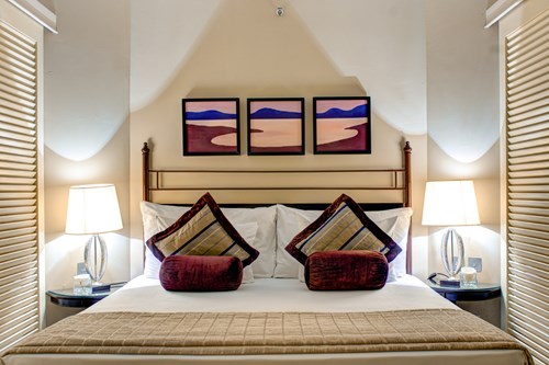 Corinthia-StGeorgesBay-JuniorSuite1