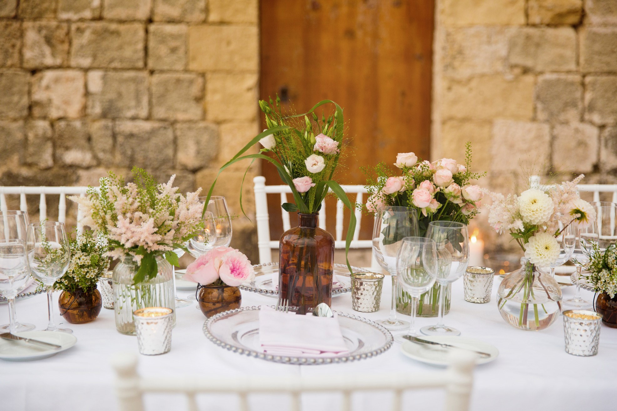 corinthia-st-georges-malta-wedding-table-flowers