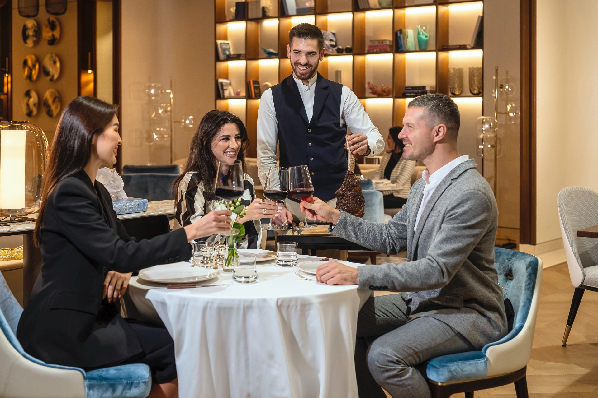 corinthia-yacht-club-members-restaurant